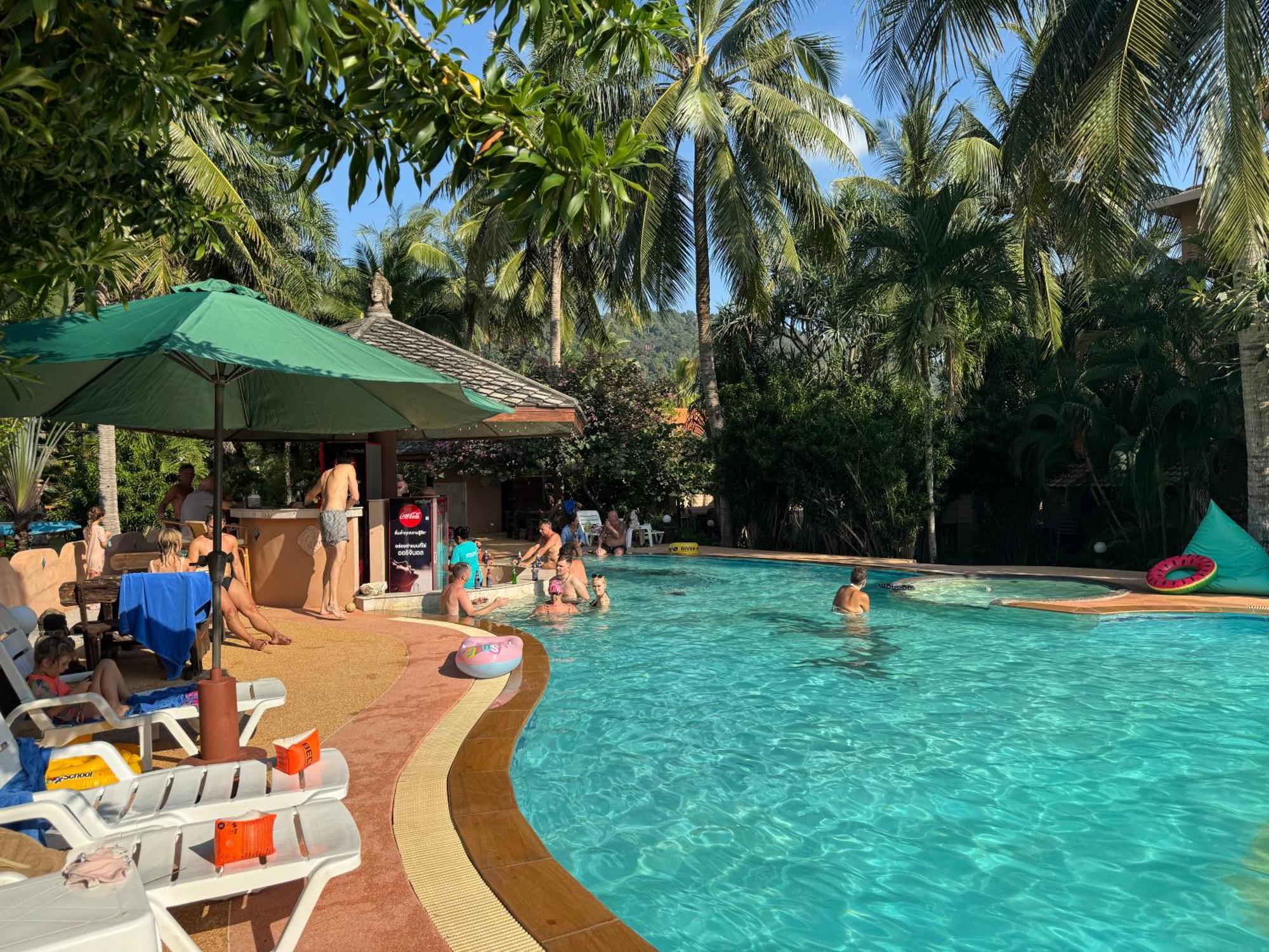 ホテル ラグーナ ビーチ クラブ Ko Lanta エクステリア 写真
